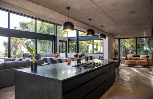 Wilderness House | Spacious Villa with Views