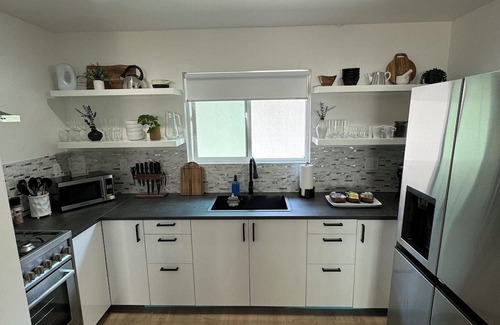 South Montebello House | Modern home near DTLA & Disneyland!