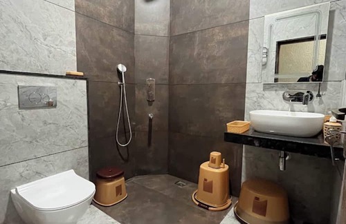 Rajendragram Hotel | BABBA KI BAADI Amarkantak