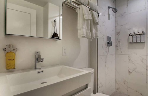 Foggy Bottom House | Urban Escape | Hotel w/ Terrace, Minutes to The National Mall