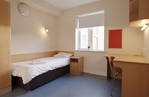 Waterford Bed & Breakfast | W.City Campus 101a (female)