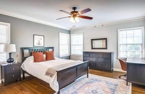 Park Cities House | Charming 3-Bed Duplex in University Park: Perfect for Short or Long Stays