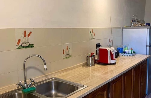 Lidarno Villa | 15 min from Airport Gated Villa with Swimming Pool. Pet Friendly!nn
