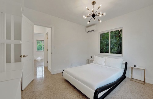 River Oaks House | Vrbo Property