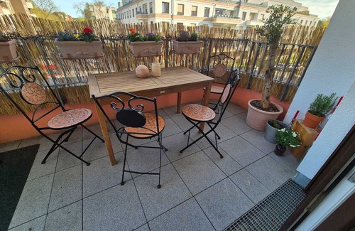 Wittenau Apartment | New building! In 15 minutes in the city center