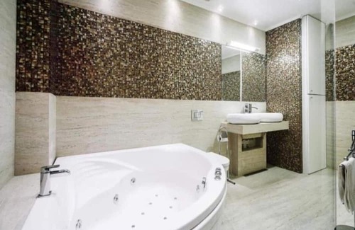 Rozino Apartment | Penthouse with a swimming pool and panoramic sea views!
