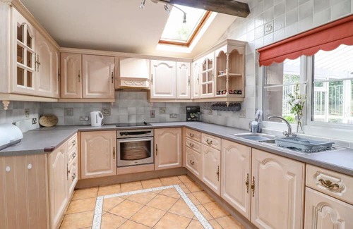 Fairbourne House | A peaceful picturesque landscape from a stunning stone built exterior.