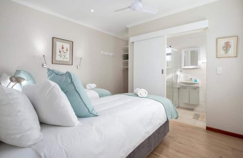 Hermanus Apartment | Steenbok House self catering Apartment