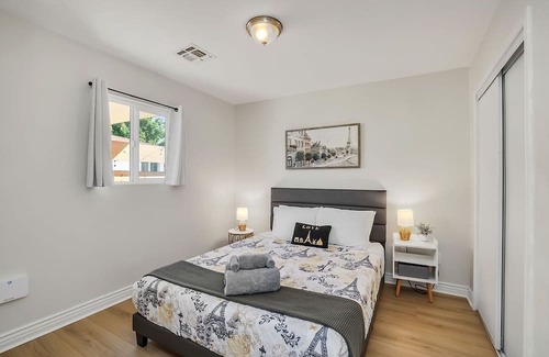Coronado House | 2BR Desert Retreat Central Phoenix Monthly Rental