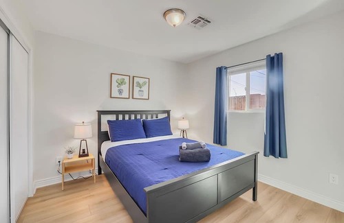 Coronado House | 2BR Desert Retreat Central Phoenix Monthly Rental