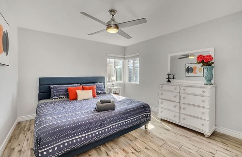 Coronado House | Urban Phoenix Gem, Discounted Summer Rates
