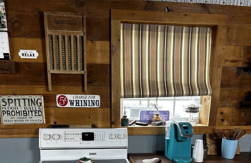 Gypsum Apartment | Cozy, quiet retreat! Enjoy small town living