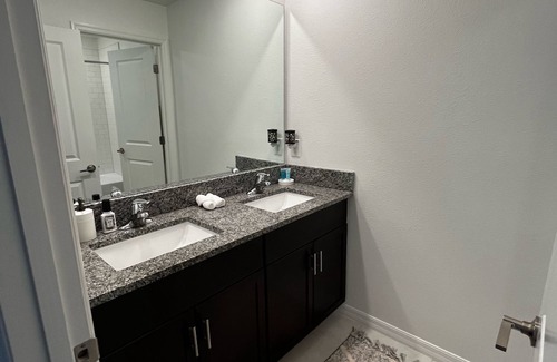 Lakeland House | Entire Brand New House 5 Bedrooms + 2.5 Bath. Close to Legoland, Orlando ,Tampa