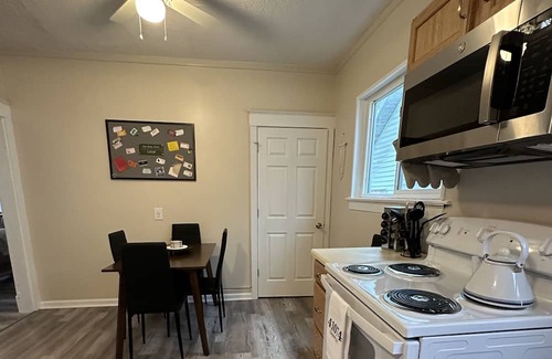 Dayton House | NEW! Pet & Family-Friendly Home. Ohio River Views! <5 miles to attractions!