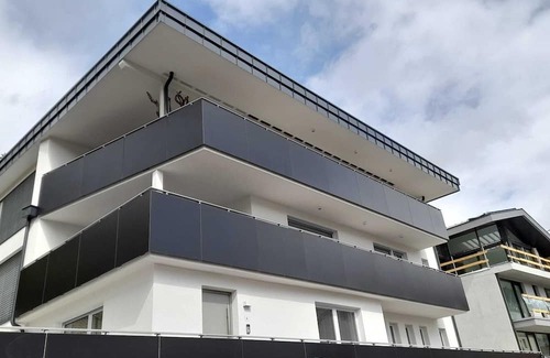 Vipiteno Apartment | Apartment 'B' with Mountain View, Private Terrace and Wi-Fi