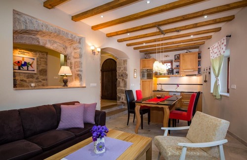 Pitve House | Luxury Sea View Villa w Pool, Garden, BBQ in Hvar