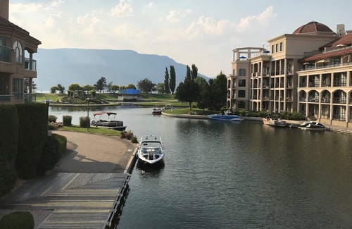 North End Resort | Delta Grand Okanagan Resort - 1 Bedroom Lakeview Condo - Full Kitchen - Sleeps 4