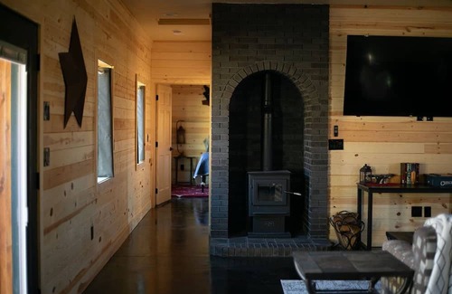 Hildale Cabin | Zion Edge Retreat, Hildale Utah is between Zion National Park & The Grand Canyon