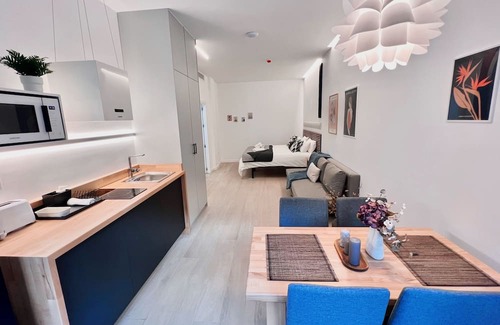 Arrancapins Apartment | Sorolla Urban Suites