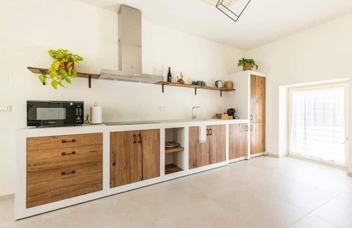 Lione House | Vrbo Property