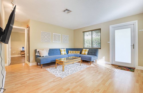 Biscayne Park House | Biscayne Park Home - Near Miami Beaches & Golfing