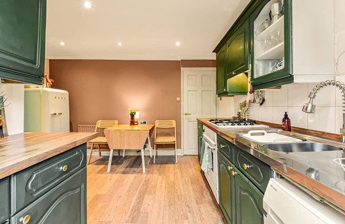 Tulse Hill House | 1835 Cottage in London