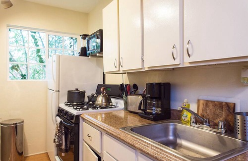 Hollywood House | Hollywood Hills Suites