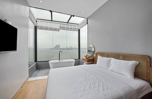 Thuy Khue Hotel | Lakeview Residence Hotel