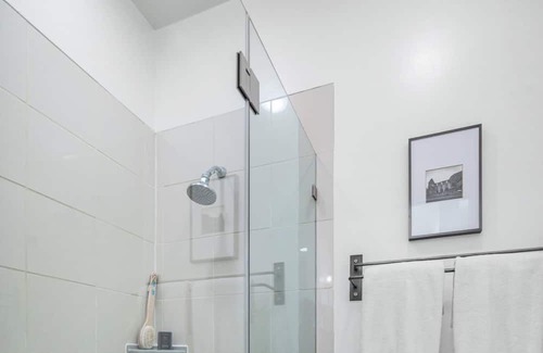 Ashbury Heights House | Boutique luxury home -Cole Valley