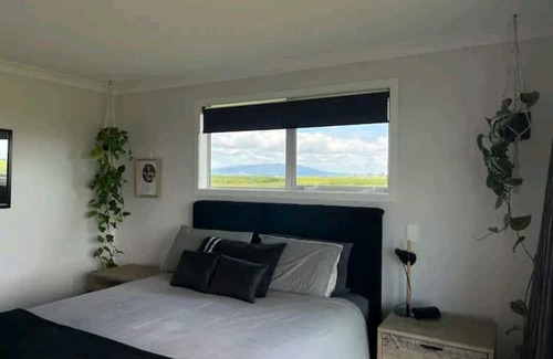 Ohaupo House | Country Getaway within blueberry orchard