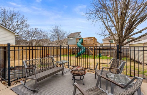 Buckingham Estates House | Bluebonnet Bliss – Home Sweet Home in South Austin! Family-Friendly Neighborhood