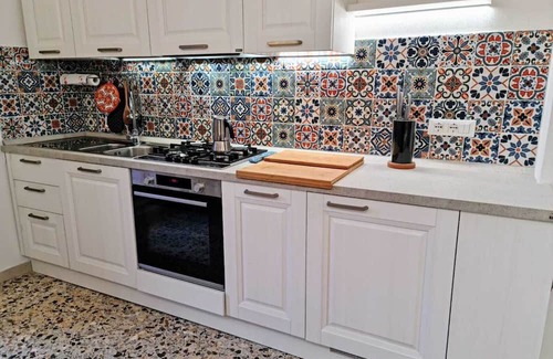 Palombaro House | Authentic Village Townhouse & Optional Apartment