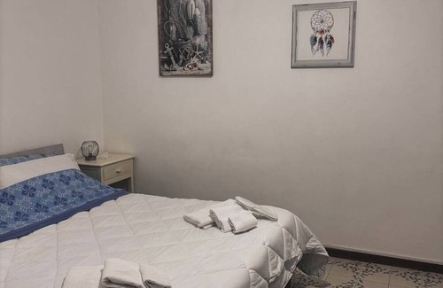 Chianchitta-Pallio House | Located on the national road in Giardini Naxos. Within walking distance of the sea and services