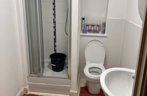 Greenhithe Apartment | Immaculate 2-Bed Apartment in Greenhithe