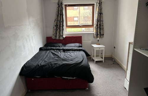 Greenhithe Apartment | Immaculate 2-Bed Apartment in Greenhithe