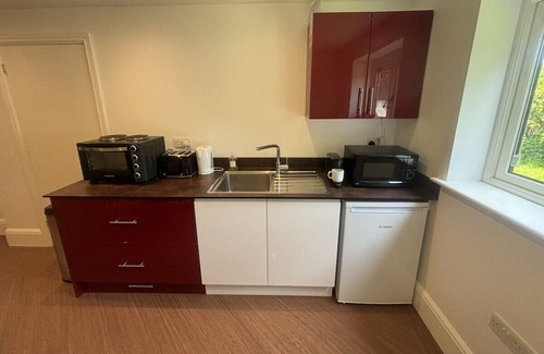 Andover Apartment | The Chalet, Lime Tree Cottage Andover