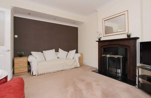 Andover House | Lovely Victorian House - Andover