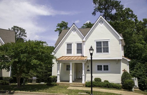Norfolk Cottage | 2 Bedroom Cottage at King Creek