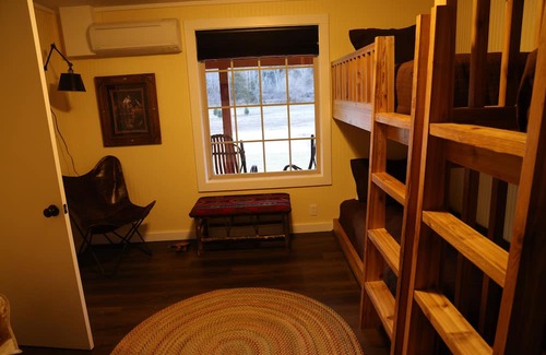 Jenkins Cabin | South Camp