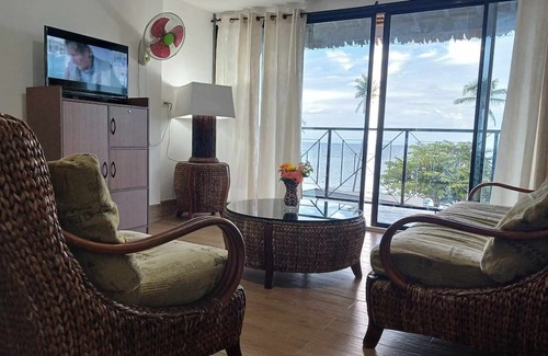 Panglao Apartment | Penthouse Style Apartment Seaview & Beach (2-7 pax)