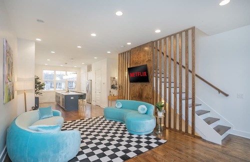 Nashville House | Rooftop Oasis | Stylish Townhome | Karaoke