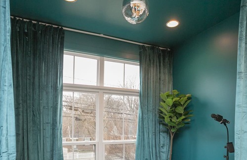 Nashville House | Rooftop Oasis | Stylish Townhome | Karaoke