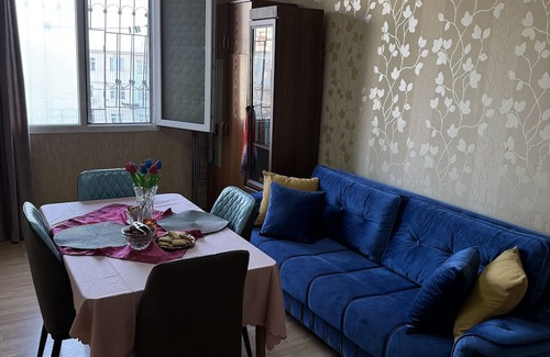Baku Apartment | 2 minuTes to the Metro. 32m2 empty TiNy and SwEeT aPartmenT