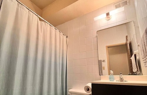 Midtown Apartment | Centrally Located Midtown Apartment