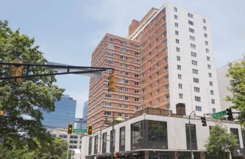 Midtown Apartment | Centrally Located Midtown Apartment