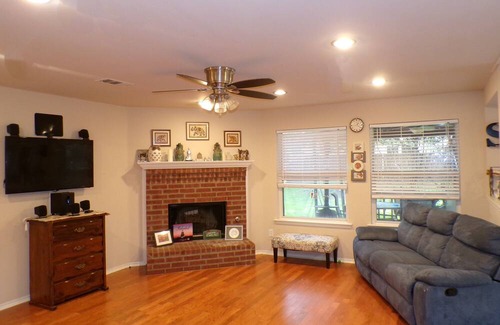 Wylie House | Beautiful 5 Bedroom / 3 Bathroom Home in a gorgeous resort type community