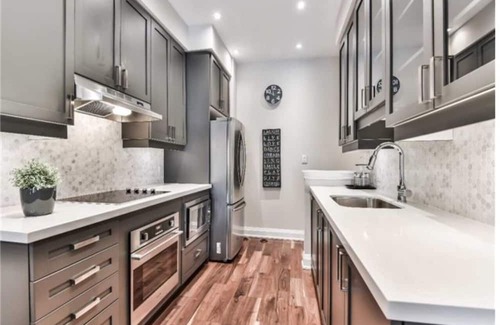 Lawrence Park Villa | Immaculate 3Br+3Ba Executive Townhouse