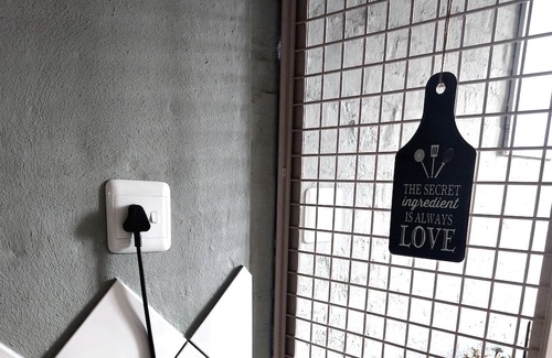 Downtown Johannesburg Apartment | Tranquil living: Cozy Apartment in Maboneng,steps away from Art, Cafes and Bars!