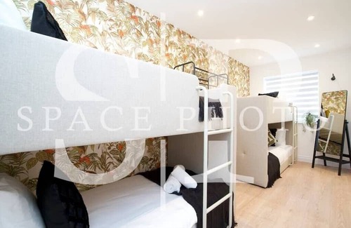 Uxbridge South Apartment | Enchanted Greenery: 3BR w/Lush Garden and Game Room