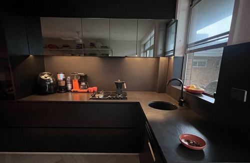 Merewether Apartment | Mi Casa, Your Casa! Newly renovated, airy 2b apartment near bar beach & cafes